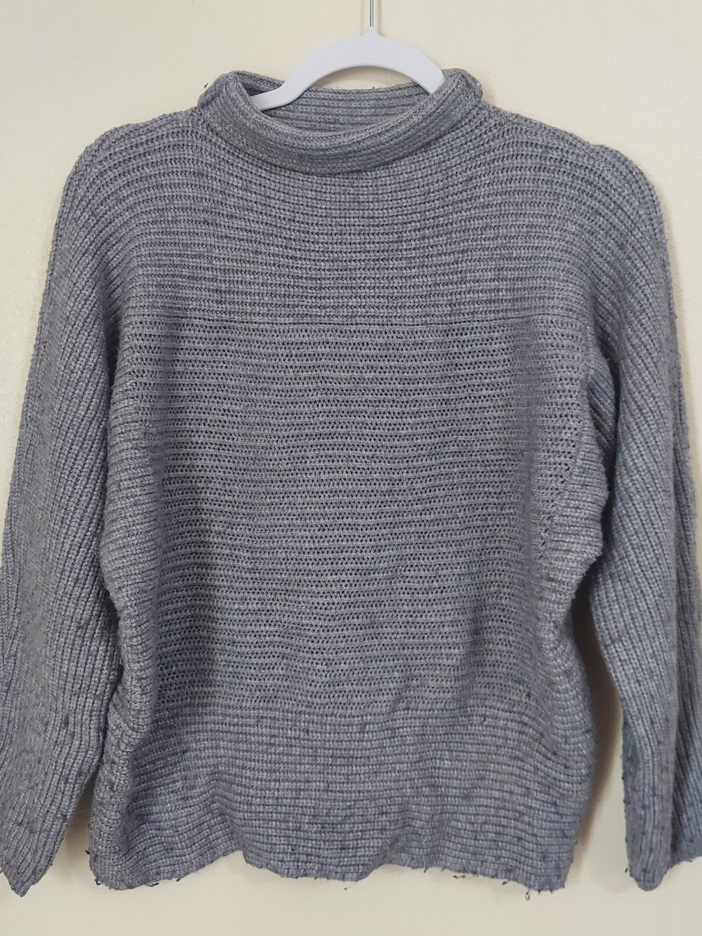 Max Studio Men's Light Gray Ribbed Turtleneck Sweater